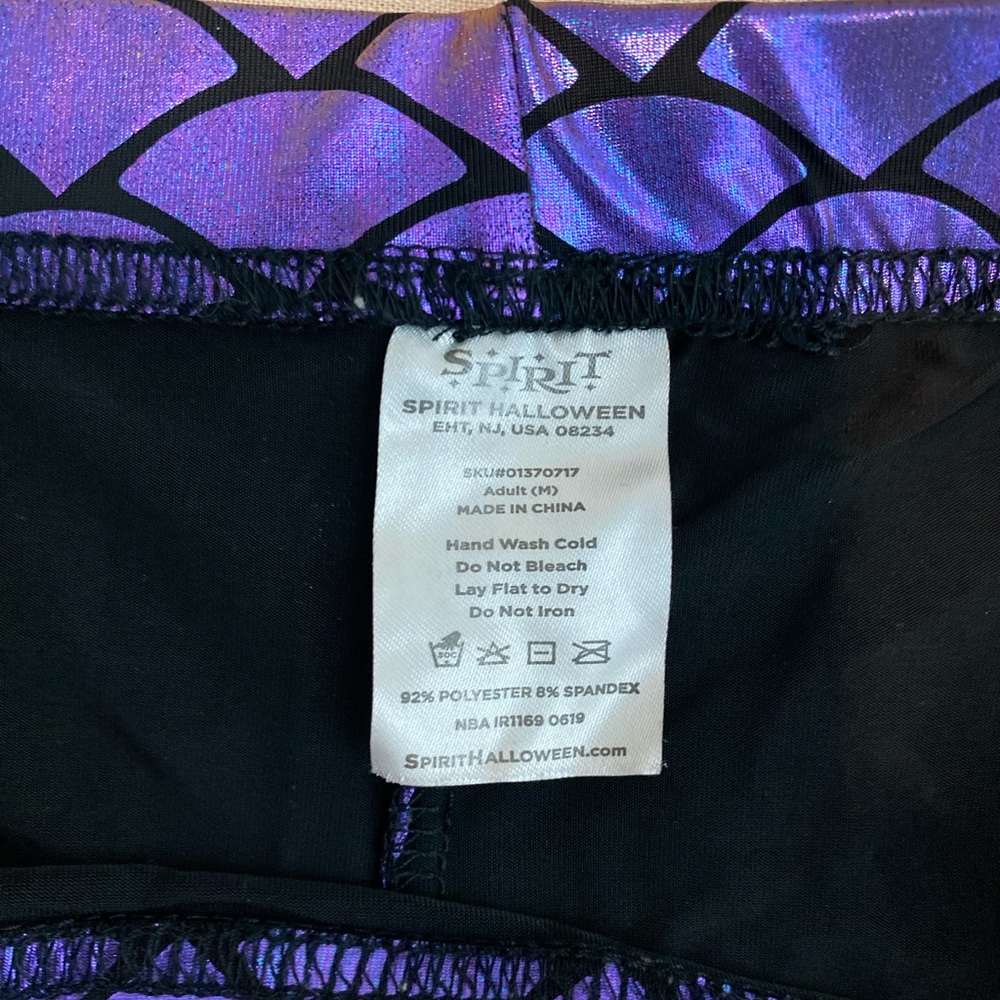 ✨ Mystical Mermaid Iridescent Leggings - Halloween and Festival Ready! ✨ - Picture 10 of 11